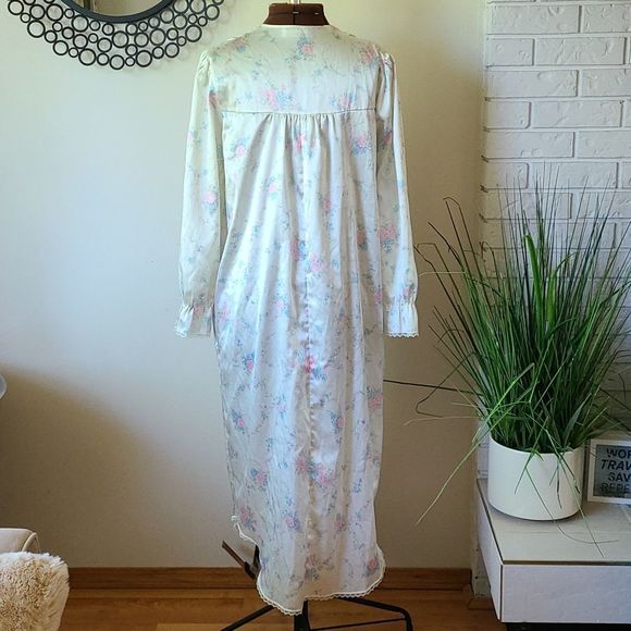 Vintage 70s 80s French Maid Satin Floral Nursing Nightgown - Picture 6 of 7